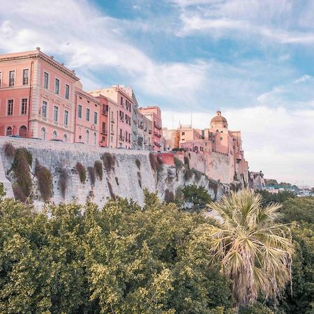 Modern Apartment In Historic Building Cagliari Exteriör bild
