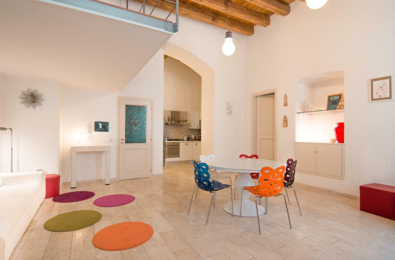 Modern Apartment In Historic Building Cagliari Exteriör bild