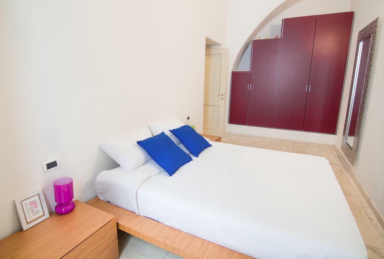 Modern Apartment In Historic Building Cagliari Exteriör bild